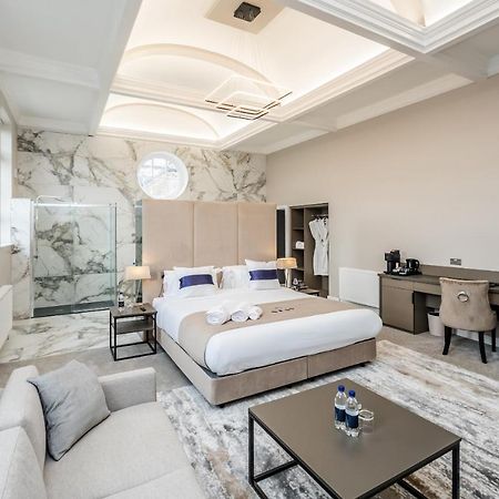 Stay Hotel Huddersfield Bagian luar foto