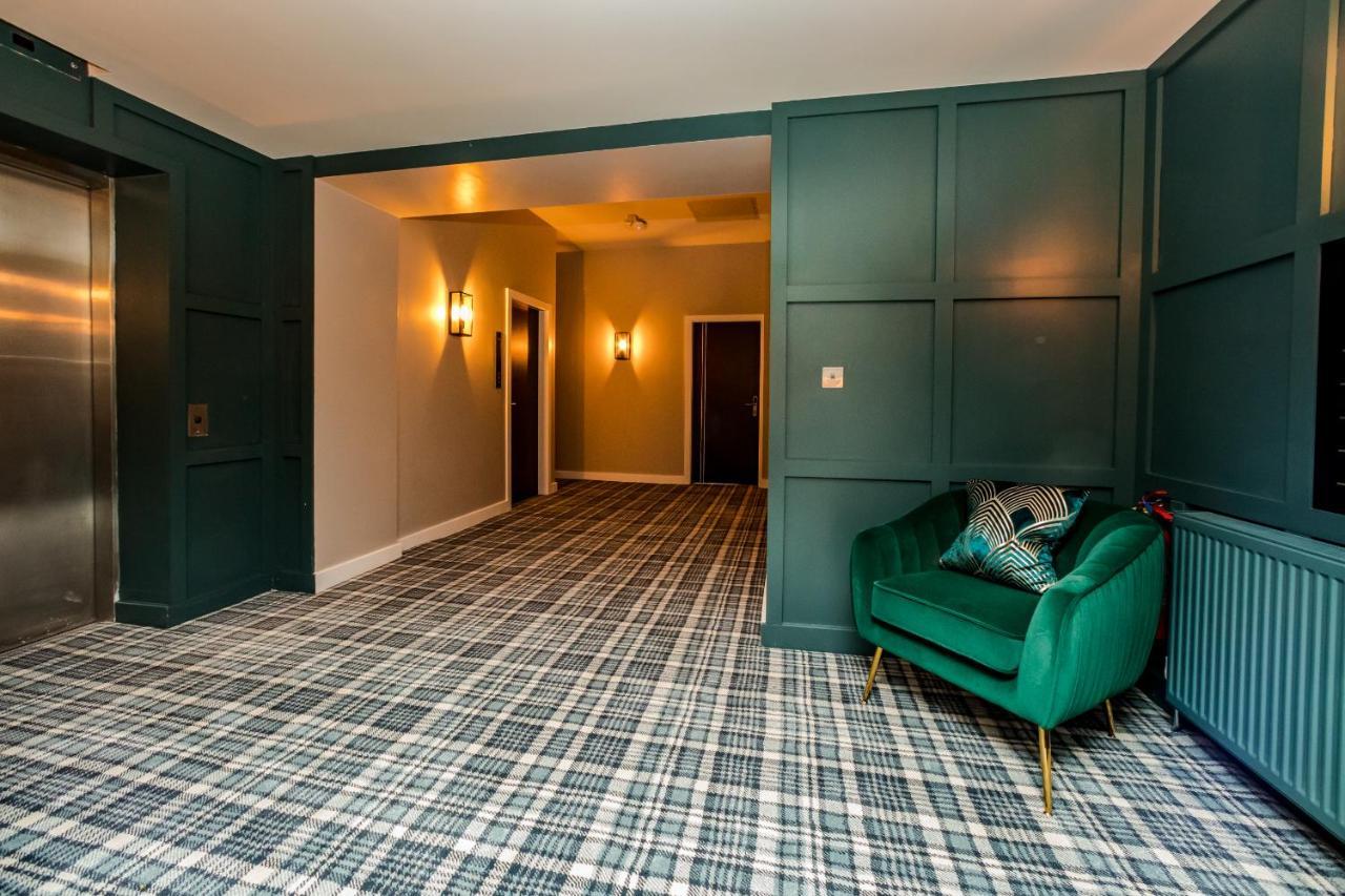 Stay Hotel Huddersfield Bagian luar foto
