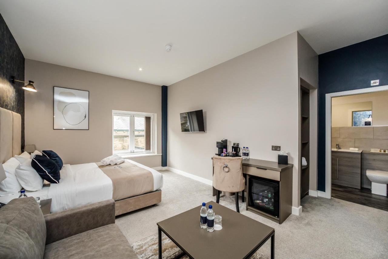 Stay Hotel Huddersfield Bagian luar foto