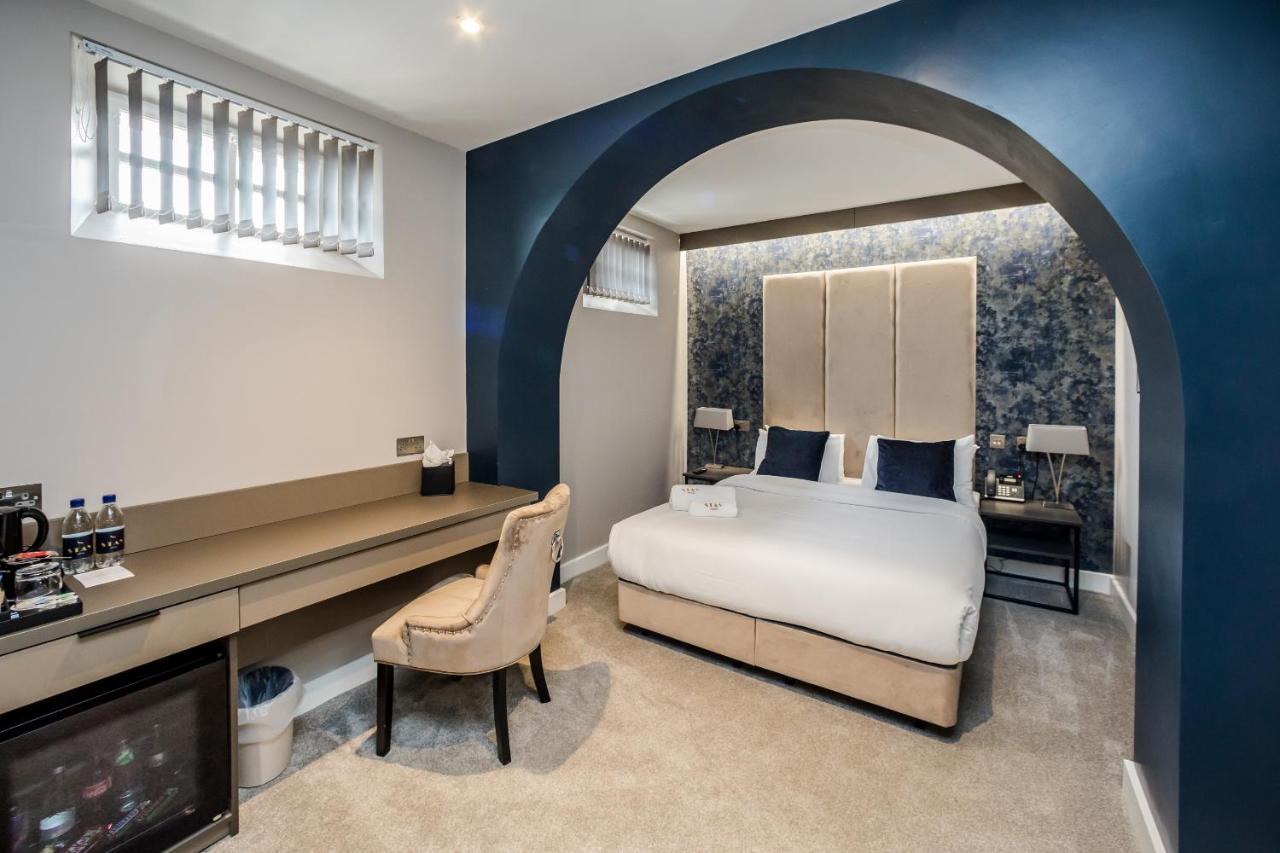 Stay Hotel Huddersfield Bagian luar foto