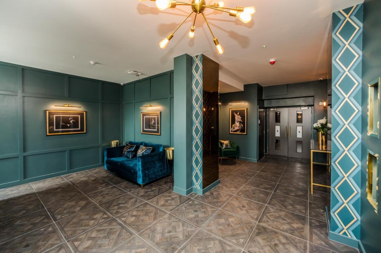 Stay Hotel Huddersfield Bagian luar foto