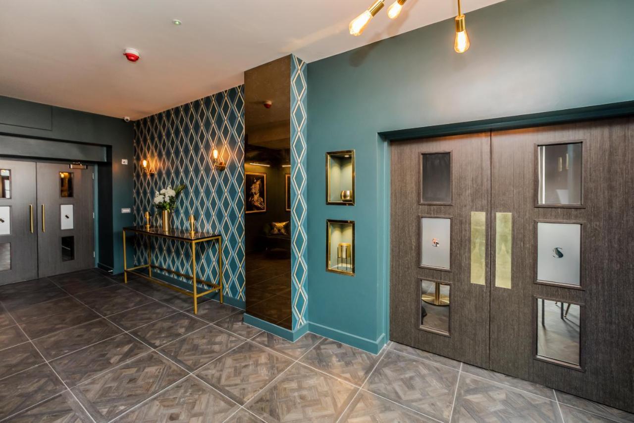 Stay Hotel Huddersfield Bagian luar foto