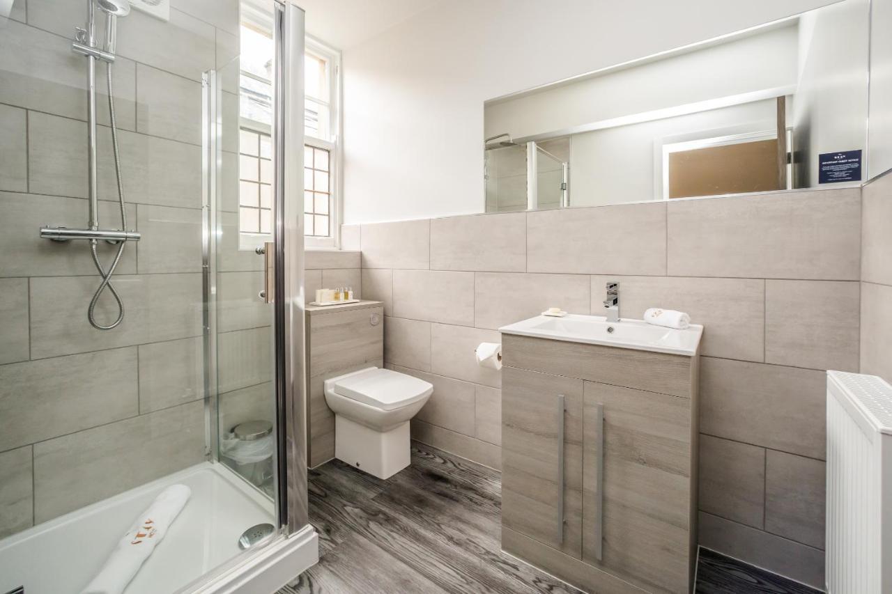 Stay Hotel Huddersfield Bagian luar foto