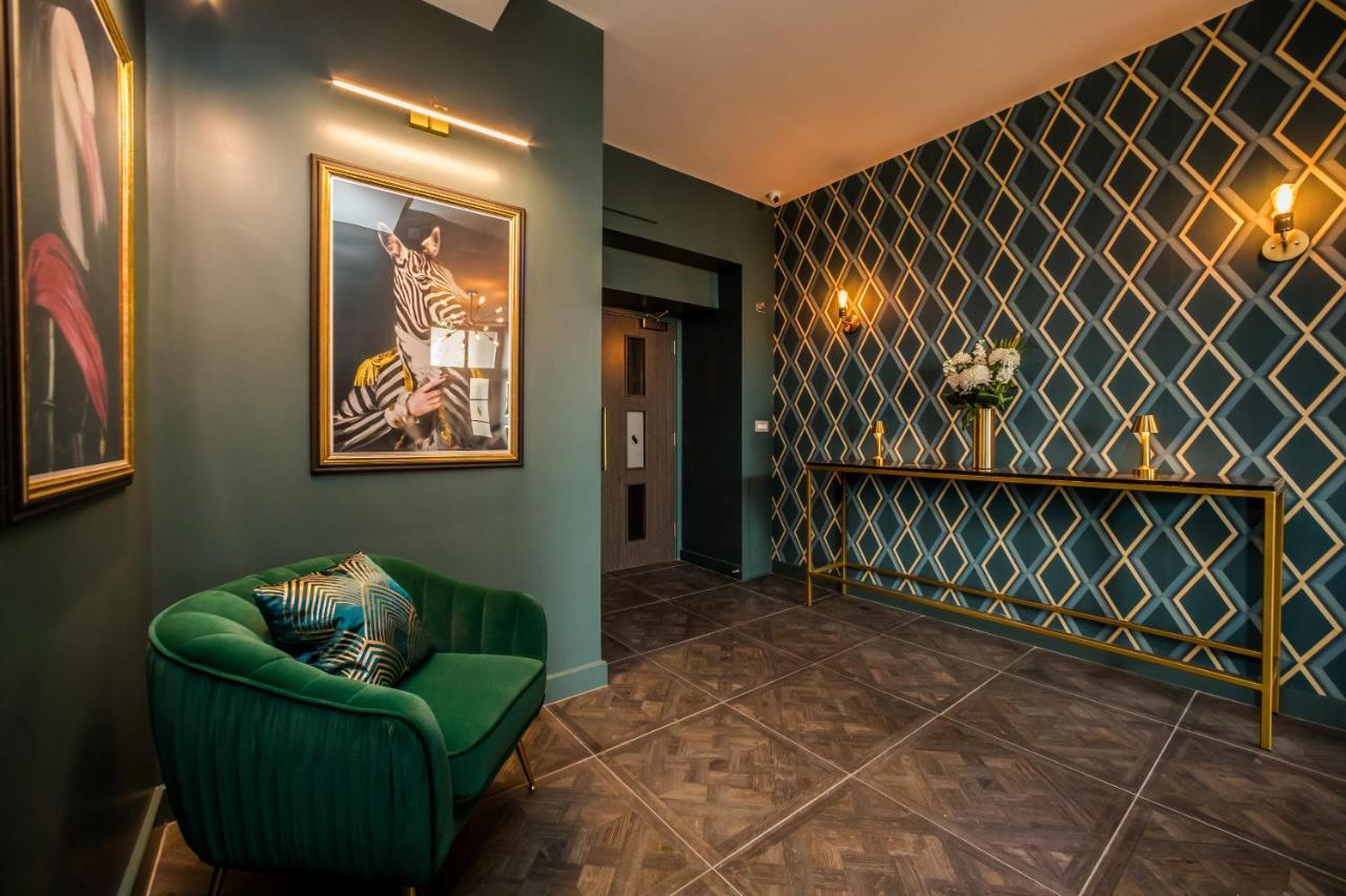 Stay Hotel Huddersfield Bagian luar foto